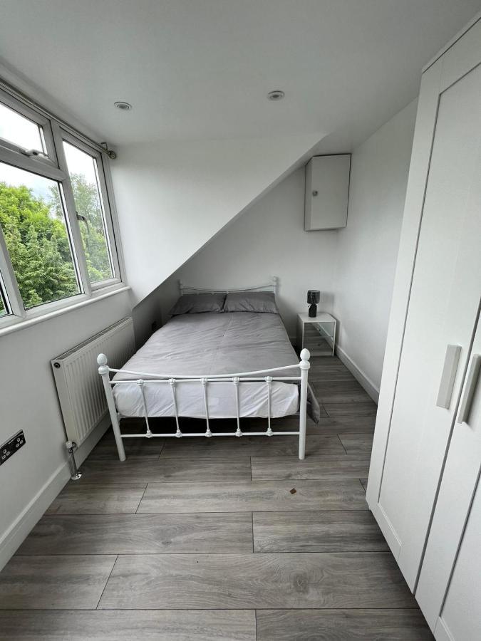 Lovely 2 Bedroom Flat With Roof Terrace In London Nw6 Eksteriør bilde