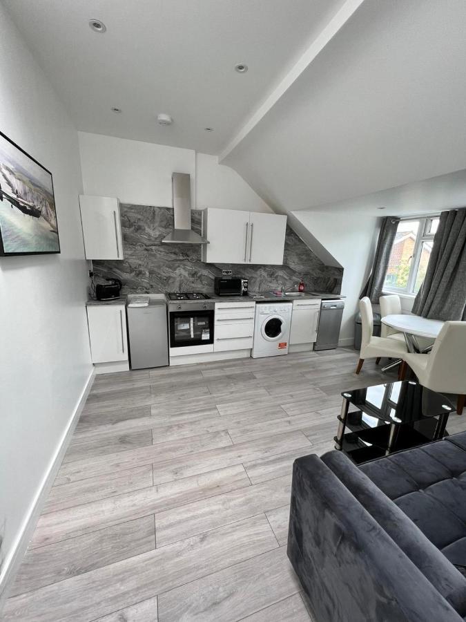 Lovely 2 Bedroom Flat With Roof Terrace In London Nw6 Eksteriør bilde