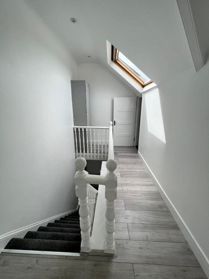 Lovely 2 Bedroom Flat With Roof Terrace In London Nw6 Eksteriør bilde